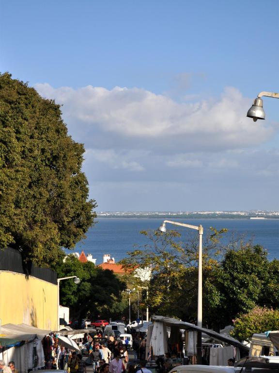 Hello Lisbon Santa Apolonia Apartments Buitenkant foto