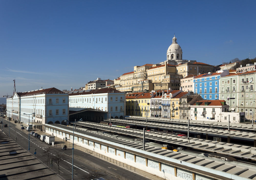 Hello Lisbon Santa Apolonia Apartments Buitenkant foto